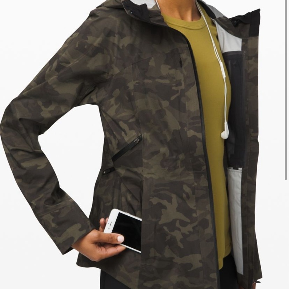 Lululemon jacket - Picture 7 of 7